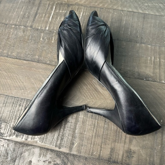 Liz Claiborne Black Leather Heels Open Toe Tied in a Bow - Picture 8 of 10